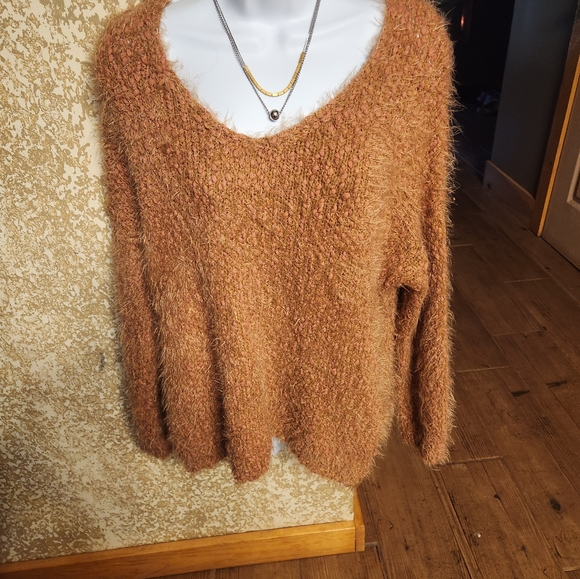 Soft sweater - Picture 2 of 2
